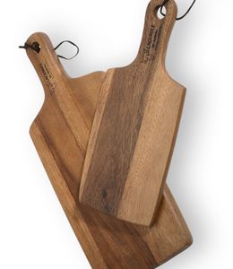 LeA Kleines Schneidebrett aus Akazienholz