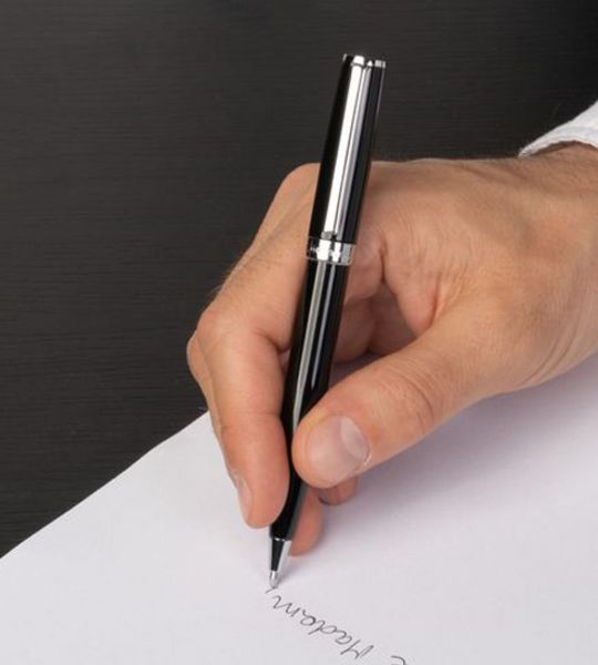 Hugo Boss Kugelschreiber Gear Icon Black Ergonomie