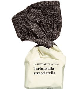Piemonteser Haselnusspraline mit weißer und dunkler Schokolade