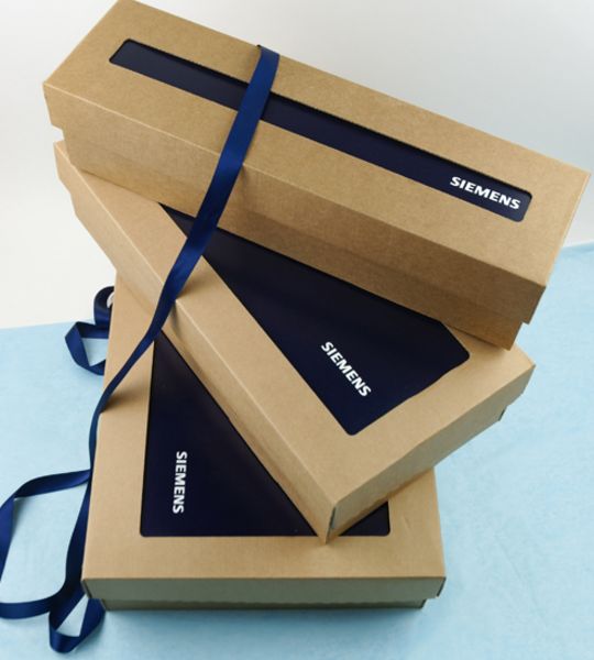 3x Corviscom Karton mit Personalisierung Siemens