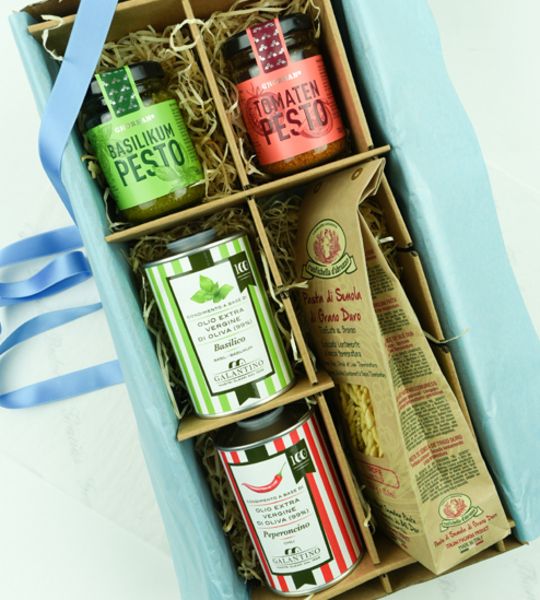 Corviscom Geschenkpaket Pasta Rot-Grün mit Basilikumpesto